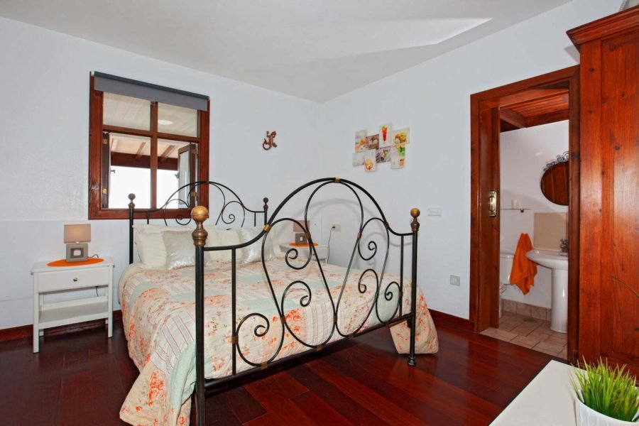 Paraiso - Macher - Double Bedroom with King Size Bed