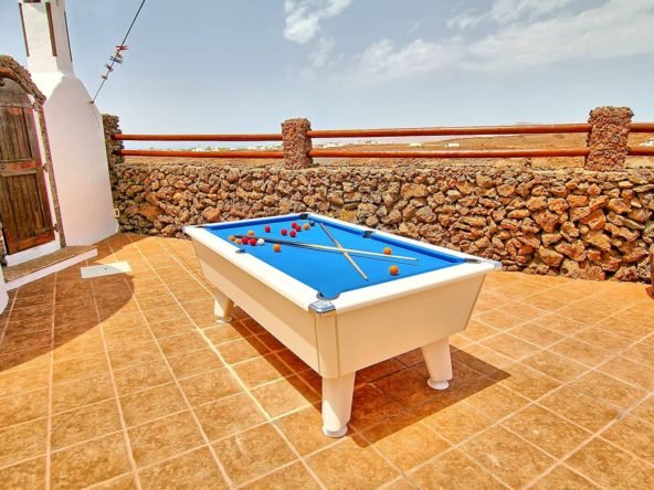 Villa Kura - 3 Bedroom Villa - Puerto del Carmen - Lanzarote - pool table