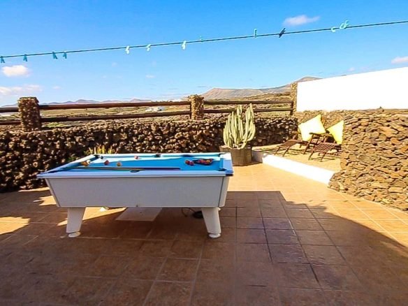 Villa Kura - 3 Bedroom Villa - Puerto del Carmen - Lanzarote - pool table