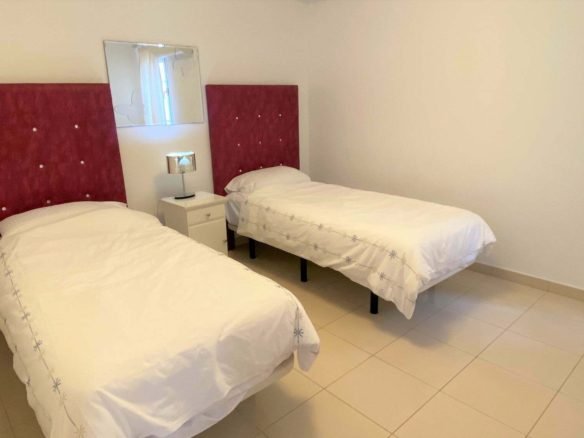 Tiempo - Downstairs Twin Bedroom