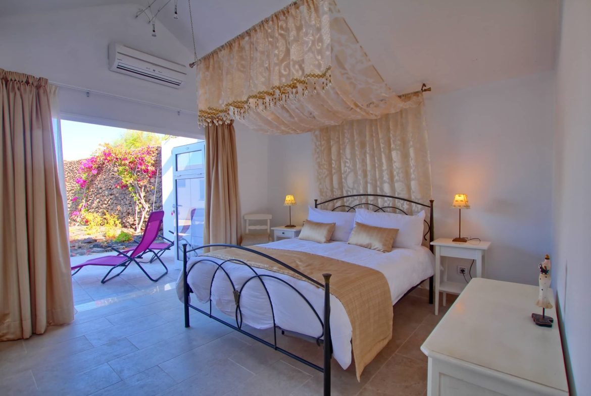 The Lodge - Master Bedroom - Sleeps 6 - Los Mojones - Lanzarote