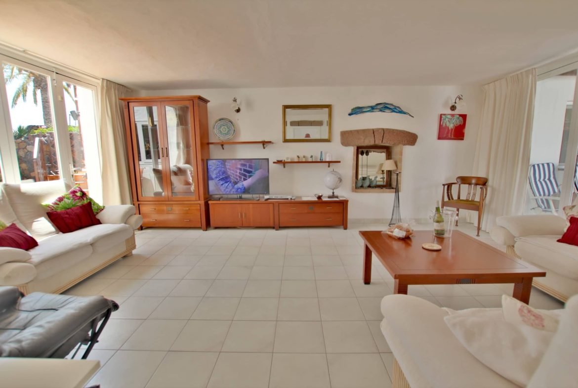 The Lodge - Sitting Room Area