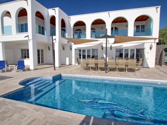 Villa El Palacete - Lanzarote - 9 Bedrooms - 9 Bathrooms - Holiday Rental - Best in Villas Lanzarote
