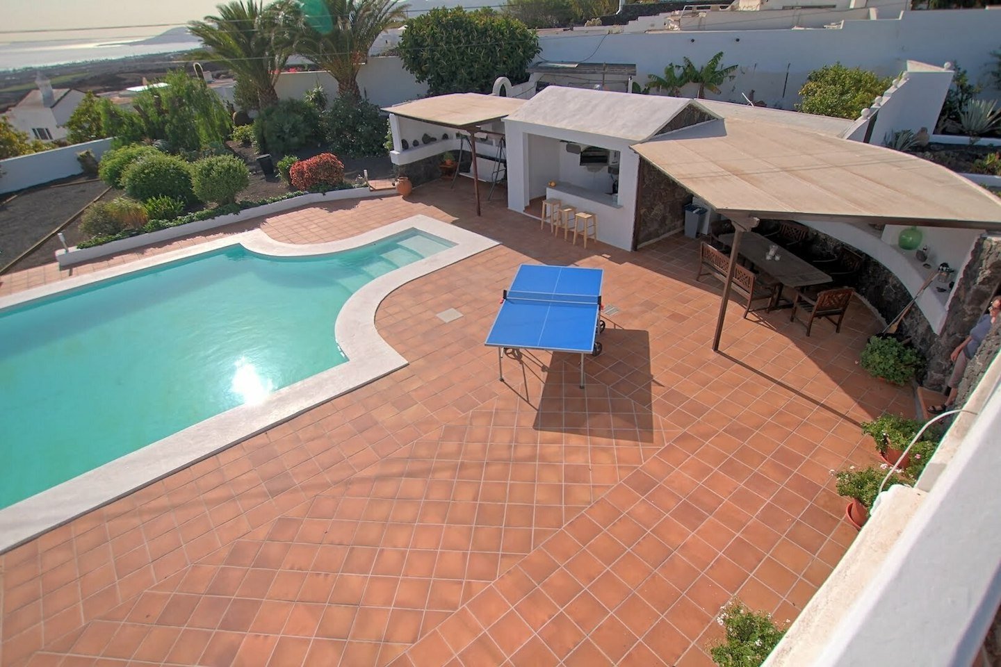 Villa Olivina - Lanzarote - Pool Area with Table Tennis