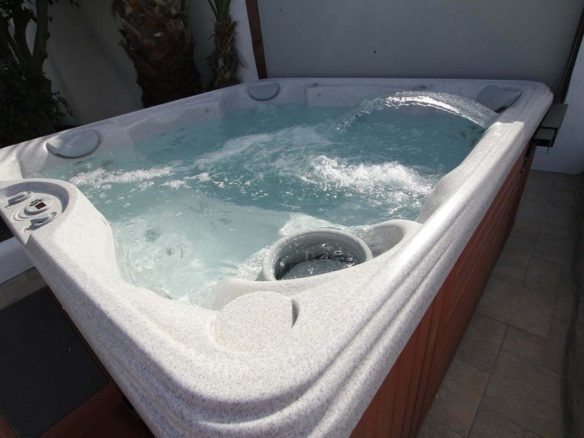 Villa Chic - Hot-tub-jacuzzi