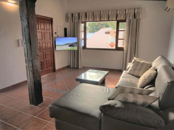 Villa Chic - lounge-area-december-2020