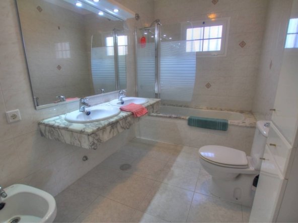 Villa Del Sueno - Bathroom
