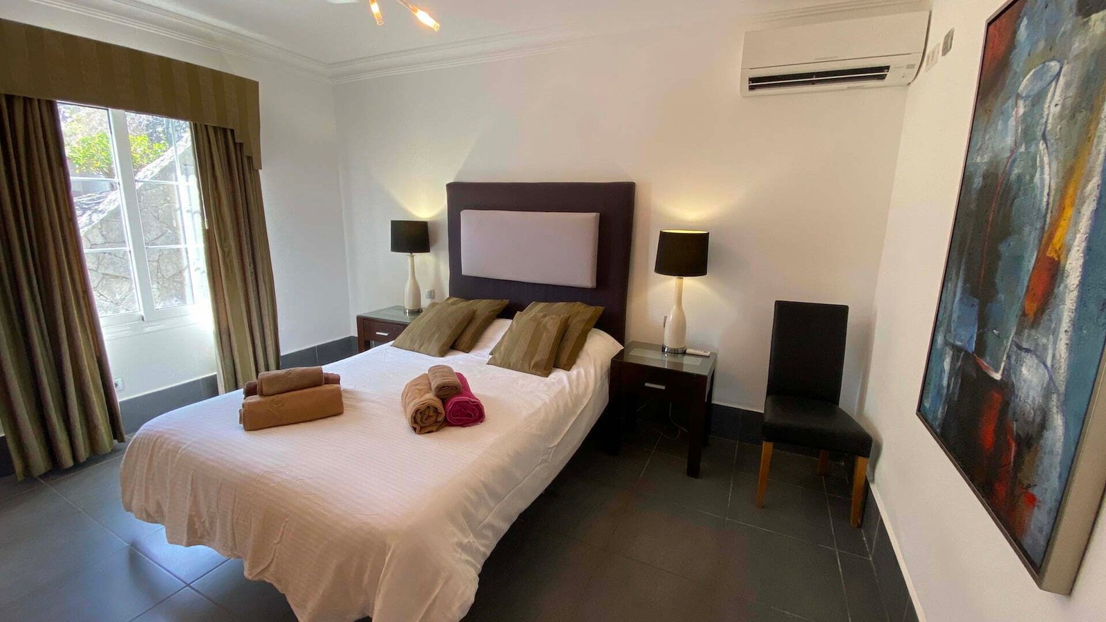Villa Palacete - 9 Bedrooms - Lanzarote - double-bedroom-lowercorner