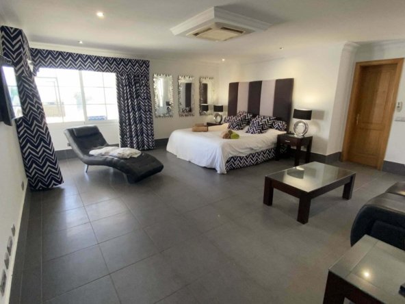 Villa Palacete - 9 Bedrooms - Lanzarote - master-suite-1