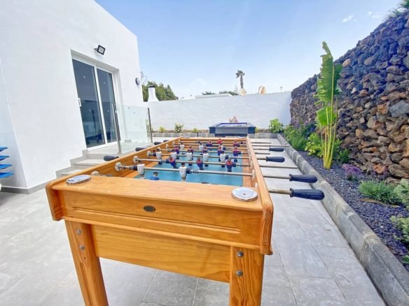 Villa Ananda - Football Table