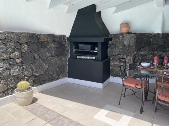 Villa Jessica - BBQ Area Overlooking Swimming Pool