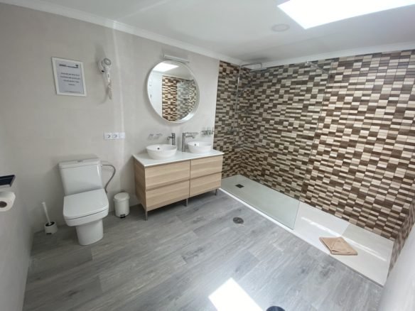 Villa Jessica - Shower Room