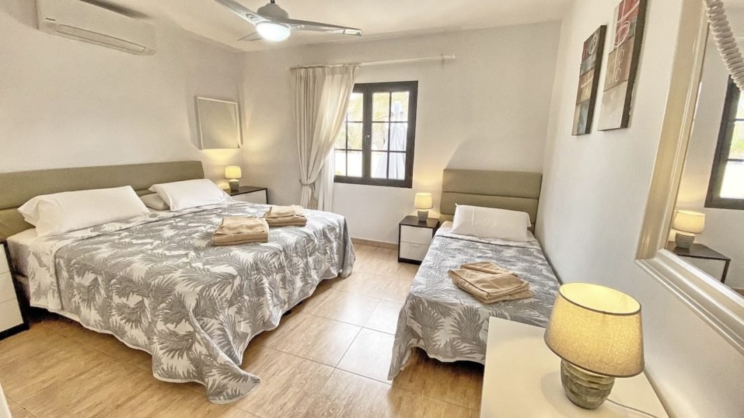 Villa Eileen - Double bed and single
