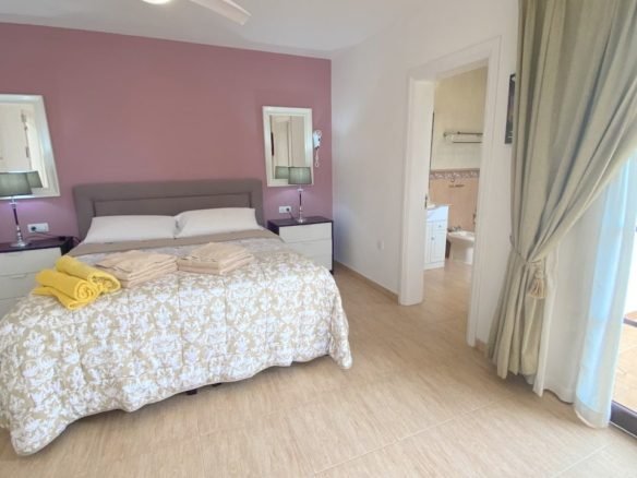 Villa Eileen - primary bed