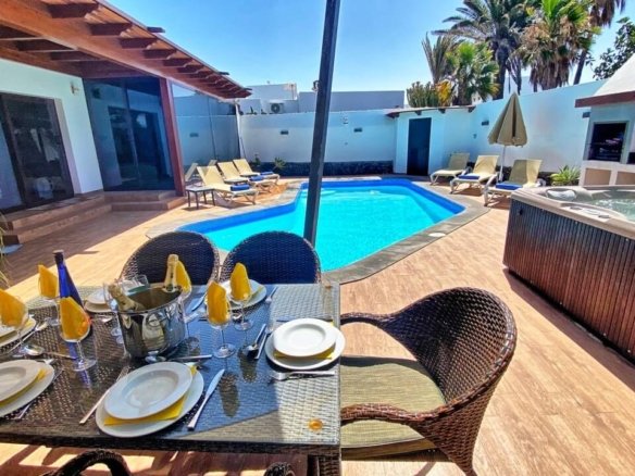 Villa La Encantada