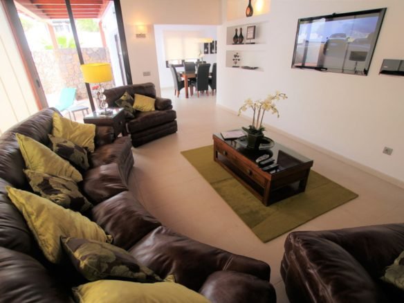 Villa Encantada - 3 Bedroom Villa - Living Room