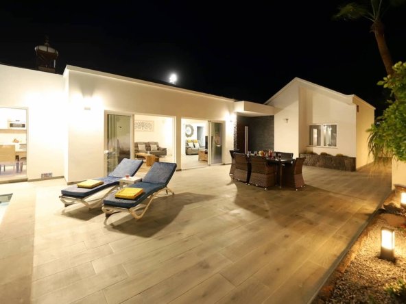 Casa Juliet - Swimming Pool at Night - Dining Areas