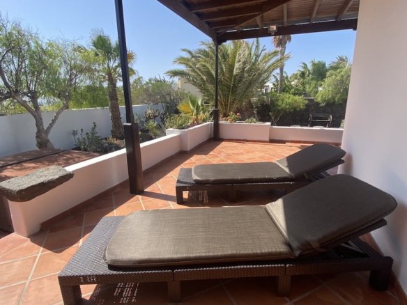 Villa Verano - Two Sun Beds