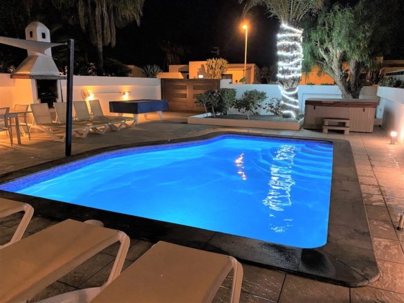 Villa Joel Swimming Pool at night