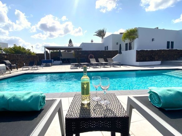 Villa Perla - 5 Bedroom Villa in Lanzarote
