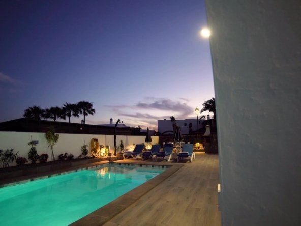 Villa El Cielo - Terrace and Swimming Pool at night