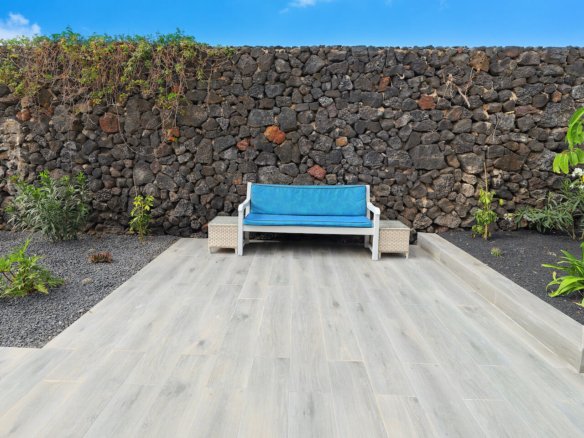 Casa El Paraiso - Puerto del Carmen - Lanzarote - Garden Area Seating