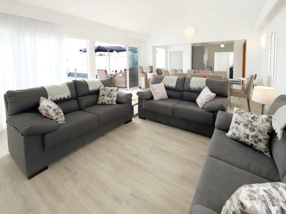 Casa El Paraiso - Puerto del Carmen - Lanzarote - Living Room Seating Area