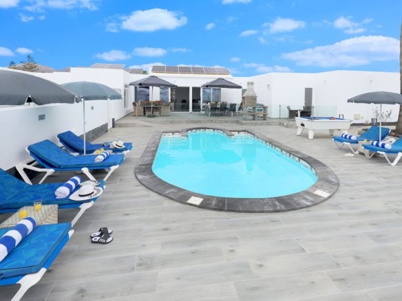 Casa El Paraiso - Puerto del Carmen - Lanzarote - Swimming Pool