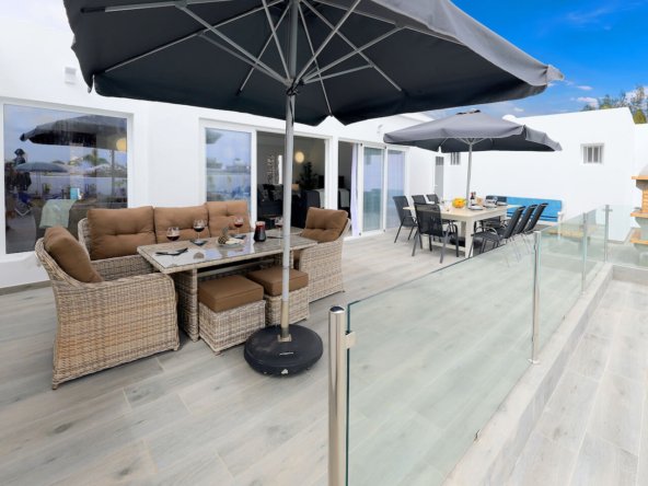 Casa El Paraiso - Puerto del Carmen - Lanzarote - Dining Area On Terrace