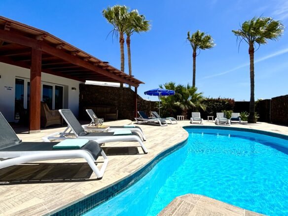 Villa Mayo - Pool and Terrace 5