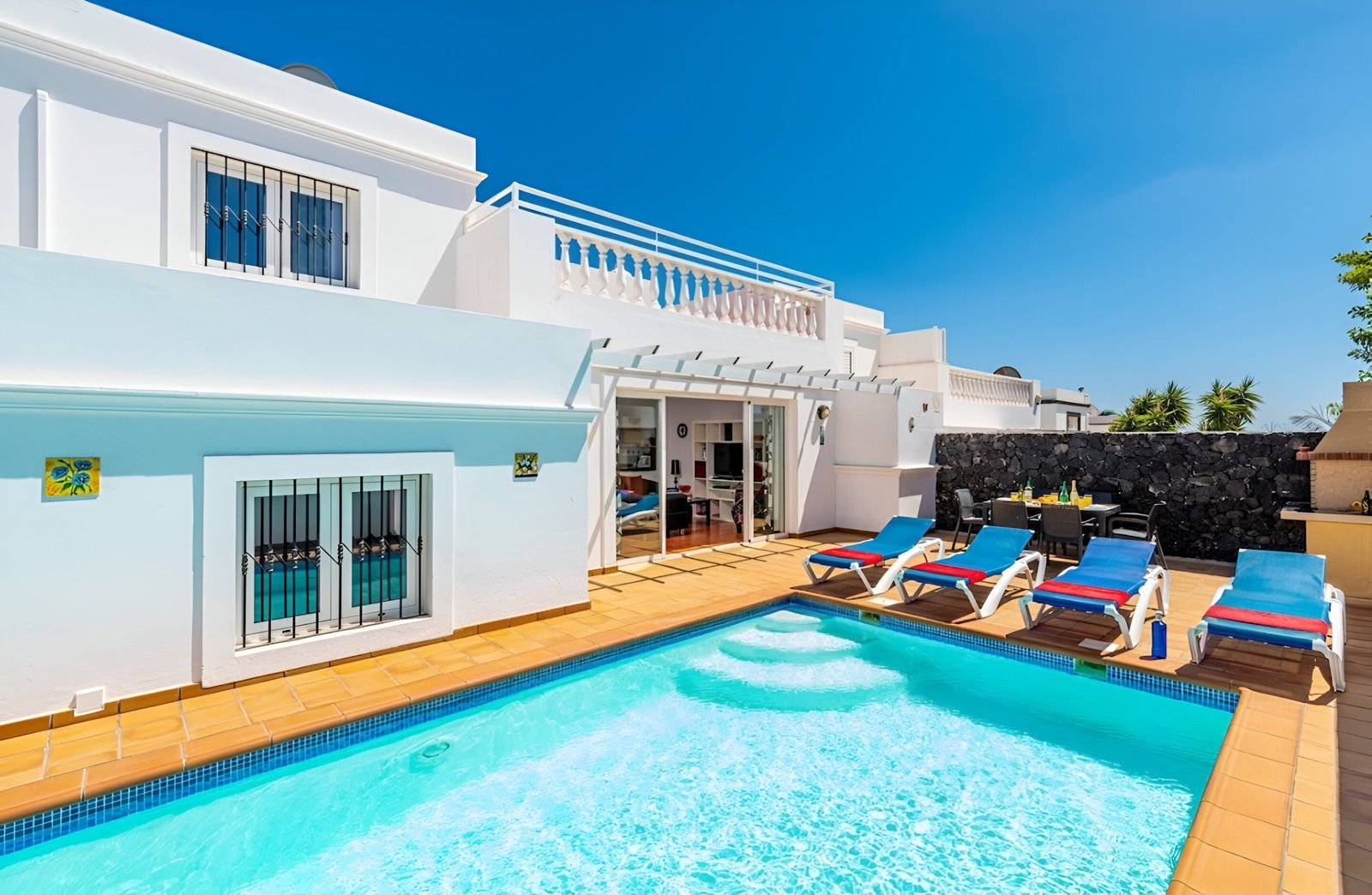 Allure pool