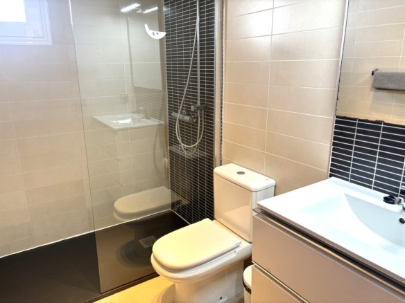 Casa Allure - shower room