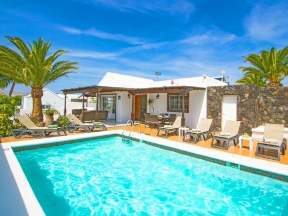 Villa Adsey | Luxury 3 Bedroom Villa in Puerto del Carmen