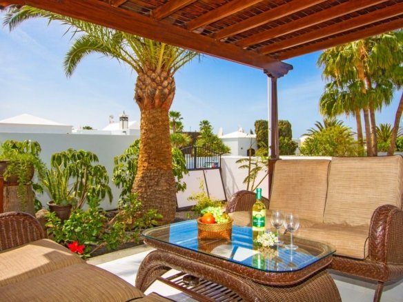 Villa Adsey | Terrace